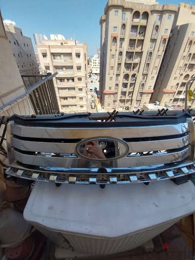 Ford Edge front grill