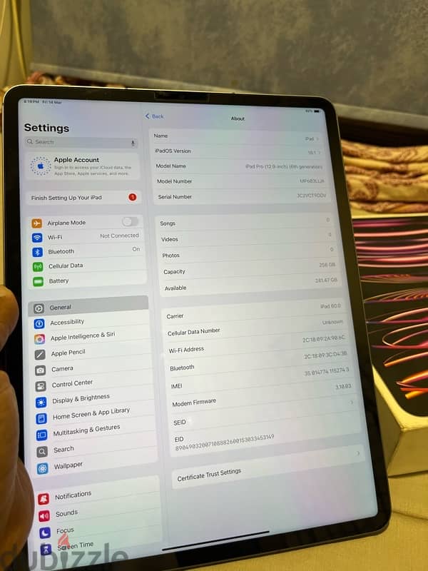 iPad M2 generation 6 with box warranty 256gb 5G+ cellular WiFi 1