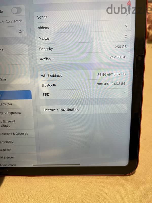 iPad 10 256GB good condition genuine deal only 2