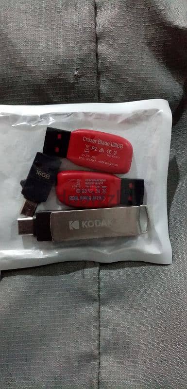 128gb & 16gb USB flash 1