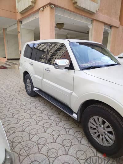 Mitsubishi Pajero 2012