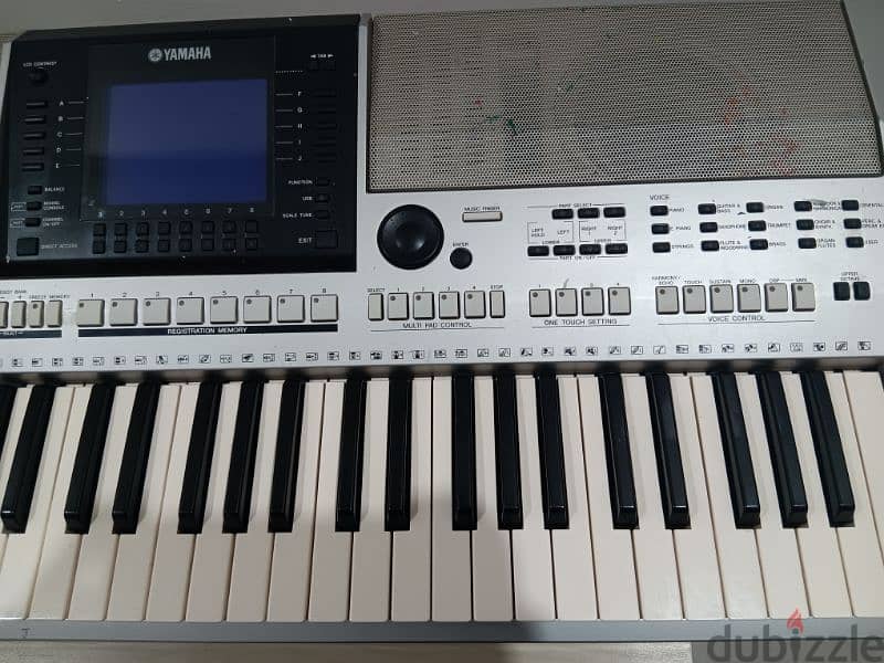 Yamaha Piano 61 keys 4