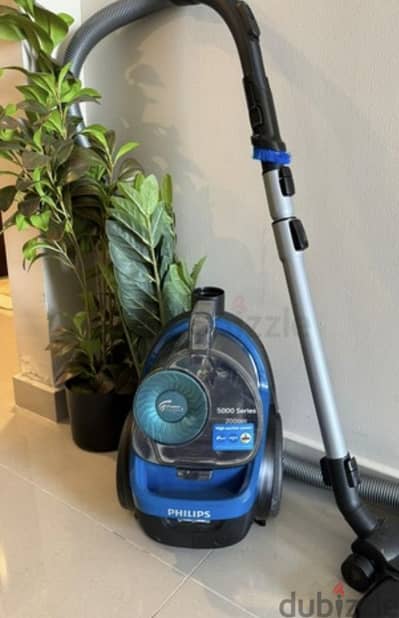 Philips 2000W PowerPro Active Vacuum Cleaner For Sale