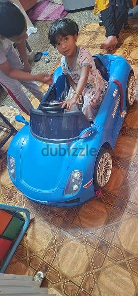 kids battery car for sale in excellent condition 1