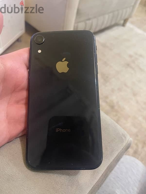 iPhone xr for sale 128gb battery 81% 3