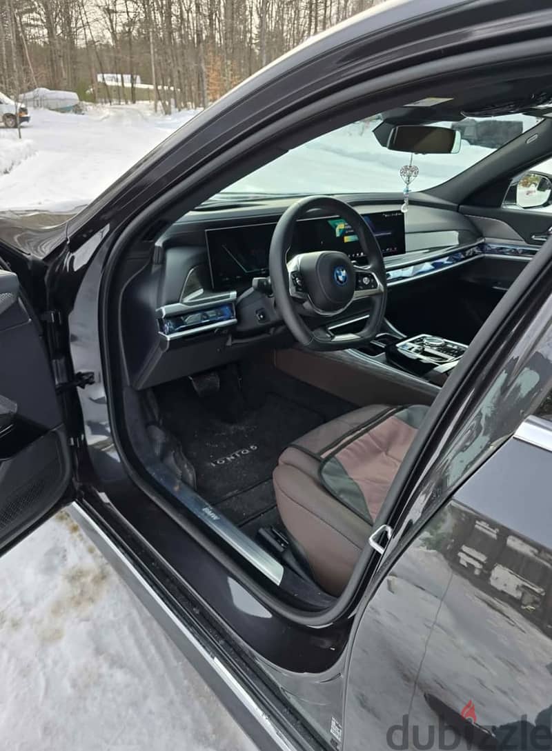 BMW i7 2024 E50 4