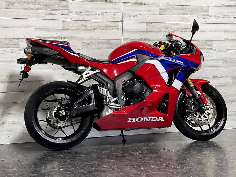 2023 HONDA CBR600RR +974 66574363 1