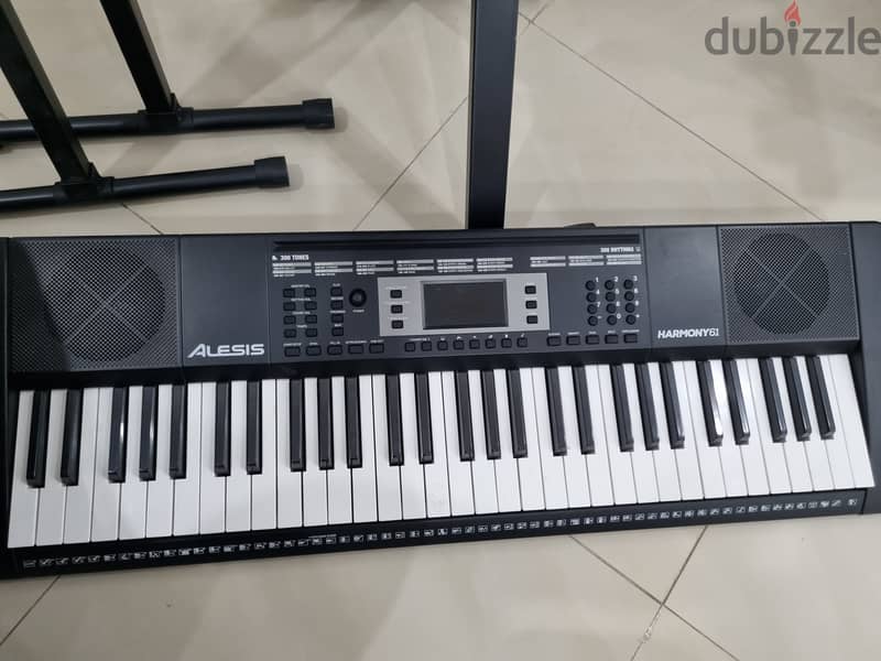 alesis اورغ MK2 استعمال خفيف \ alesis MK2 piano lightly used 1