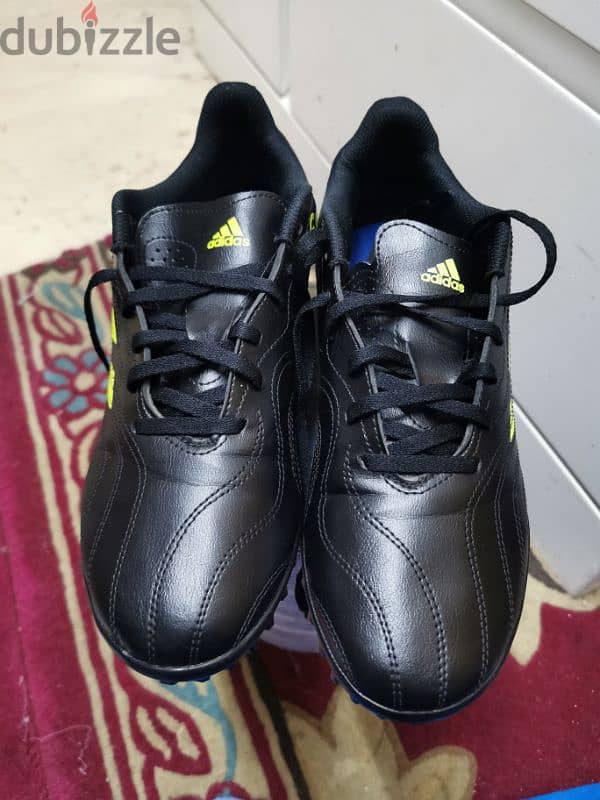 Adidas original football shoes 0