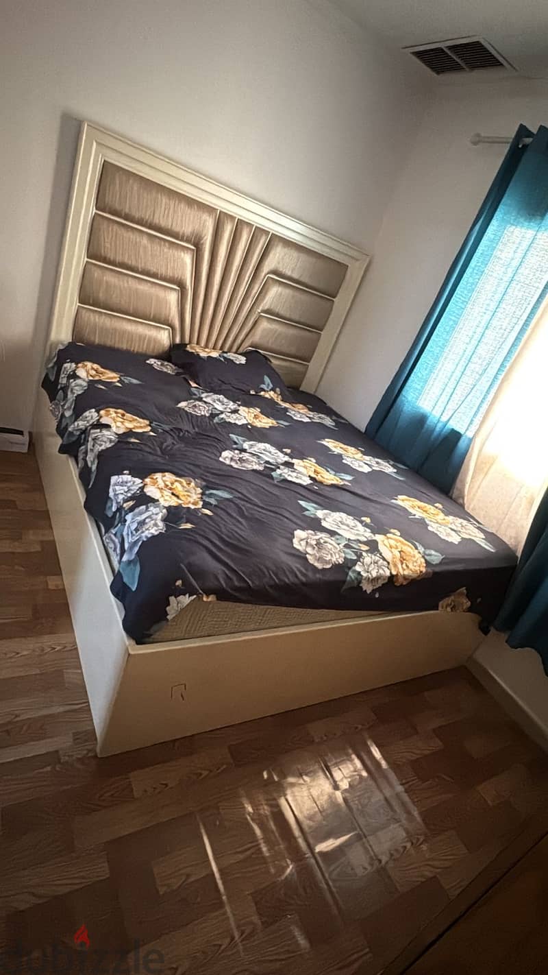 Double bed with mattress 1