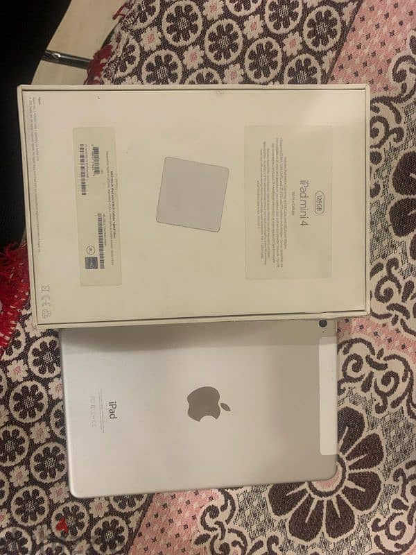 used I pad mini 4 like new 128 gb with sim 1