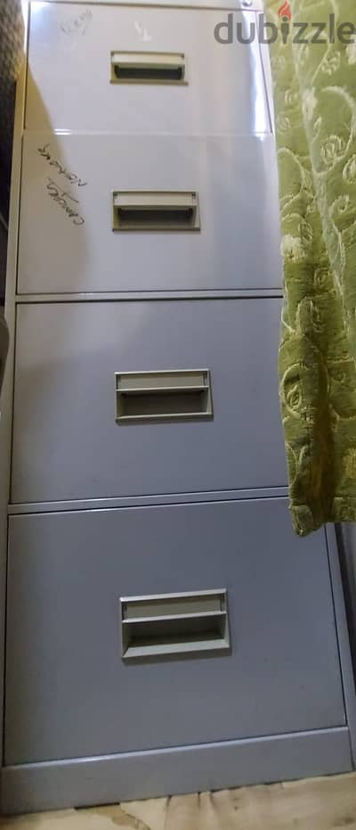 Cupboard/Wardrobe with 5 doors