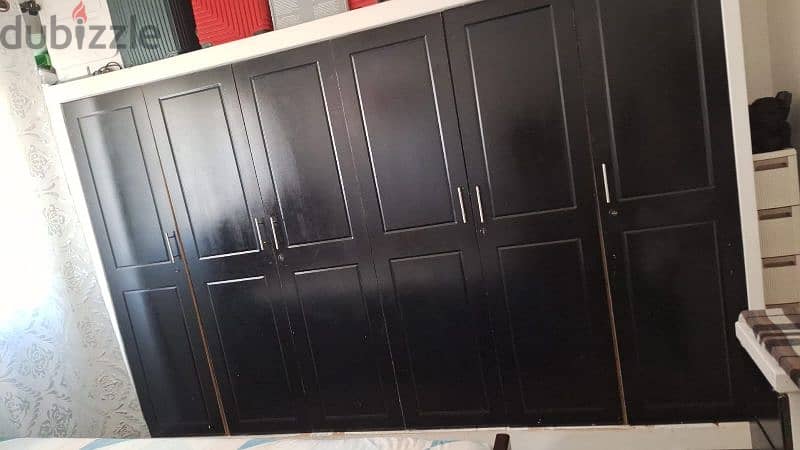 6 Door wardrobe available for sale in Abuhalifa 1