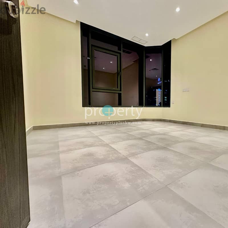 Modern Penthouse with Roof for rent in salmiya 6