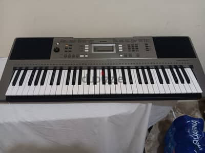 YAMAHA PSR E 353 Musical Keyboard for sale like NEW