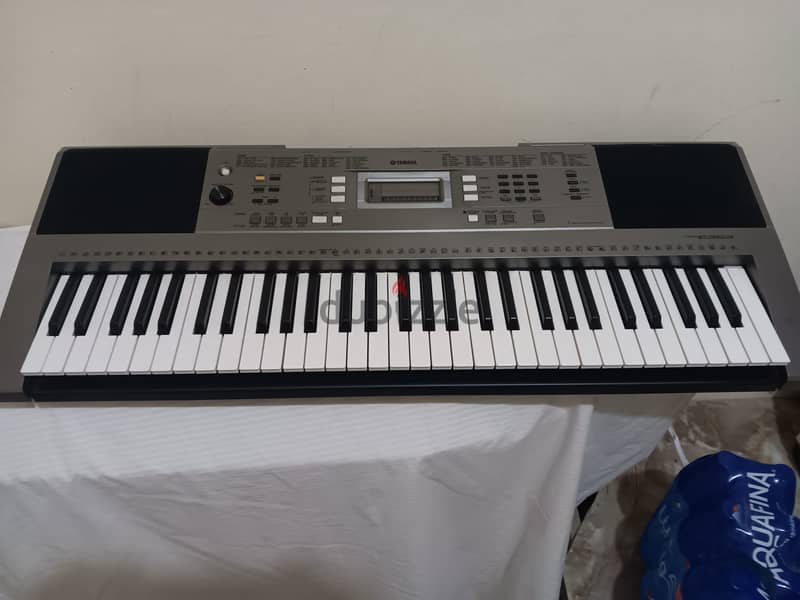 YAMAHA PSR E 353 Musical Keyboard for sale like NEW 0