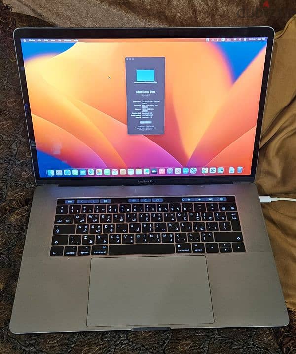 Top Specs 2017 Apple Macbook Pro i7 - 1TB - 16GB - 15 INCH 3