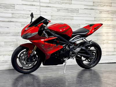 2015 Triumph Daytona 675  (+97466574363)