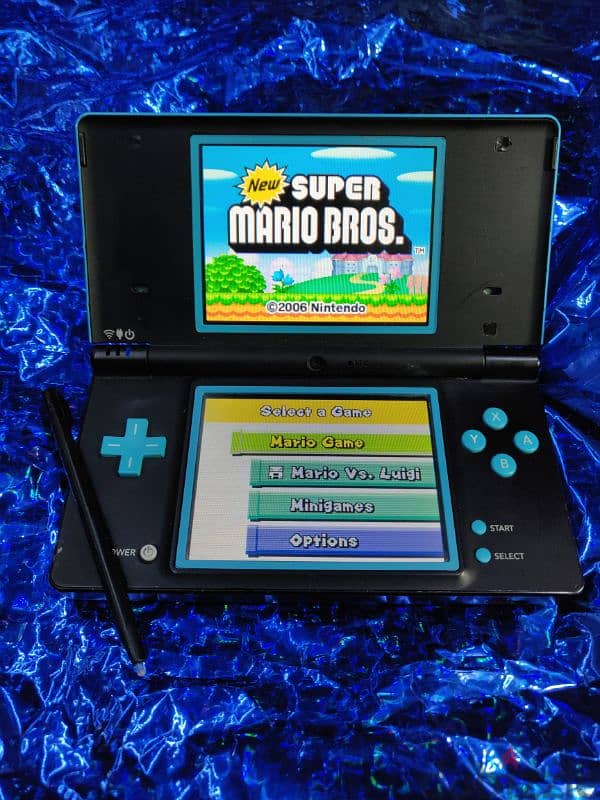 NINTENDO DSi GAME CONSOLE 9