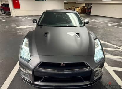 Nissan GT-R 2015 Sport