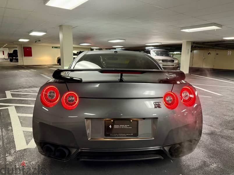 Nissan GT-R 2015 Sport 4