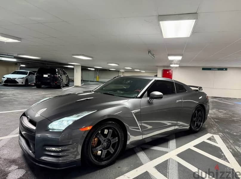 Nissan GT-R 2015 Sport 7