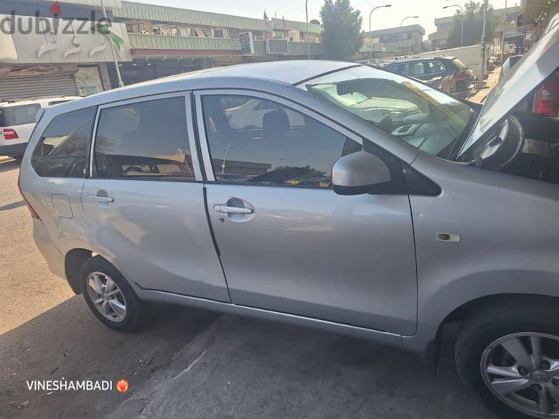 Toyota avanza 2015 4