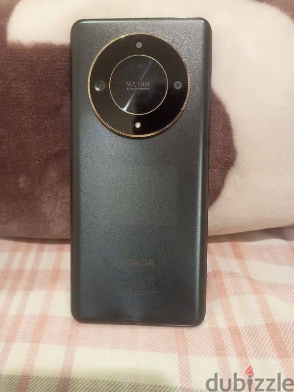 honor x9b 12 /256 good and clear only mobile no box no charger 1