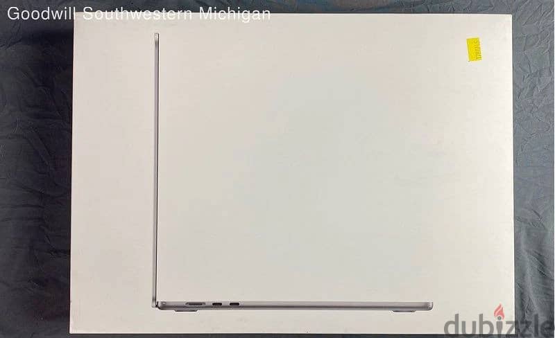 15 Inch MacBook Air with Apple M3 Chip 8GB RAM 256GB SSD Model A3114 0