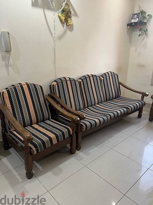 wooden sofa 7 Seater and 3 Small table 4