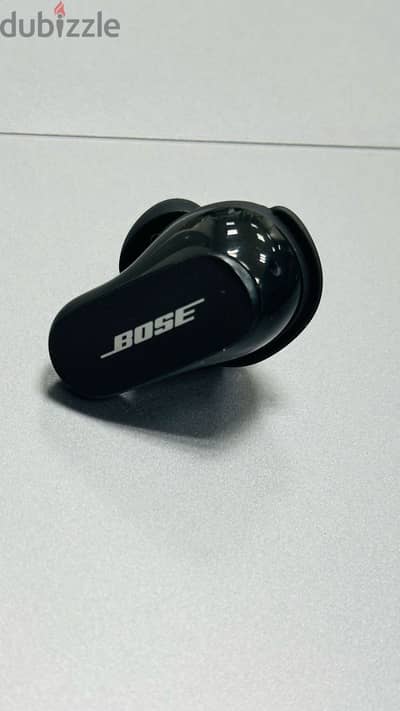 Bose Quitecomfort II only left earbud. Only 15KD