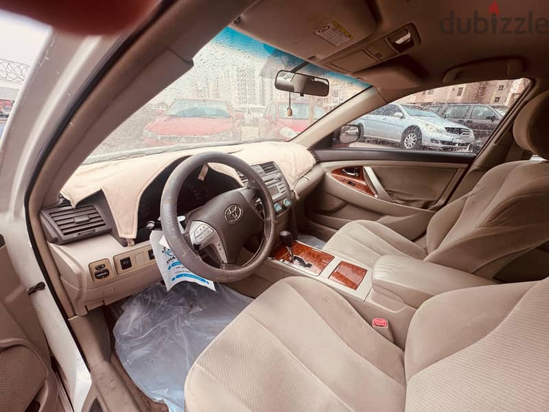 Toyota Camry 2011 GL white for sale. . . 800KD 3