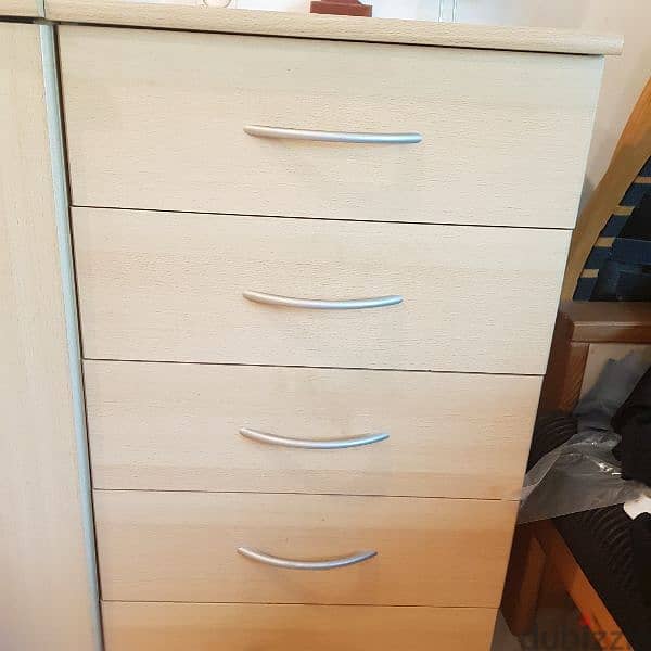 chest of drawers 0