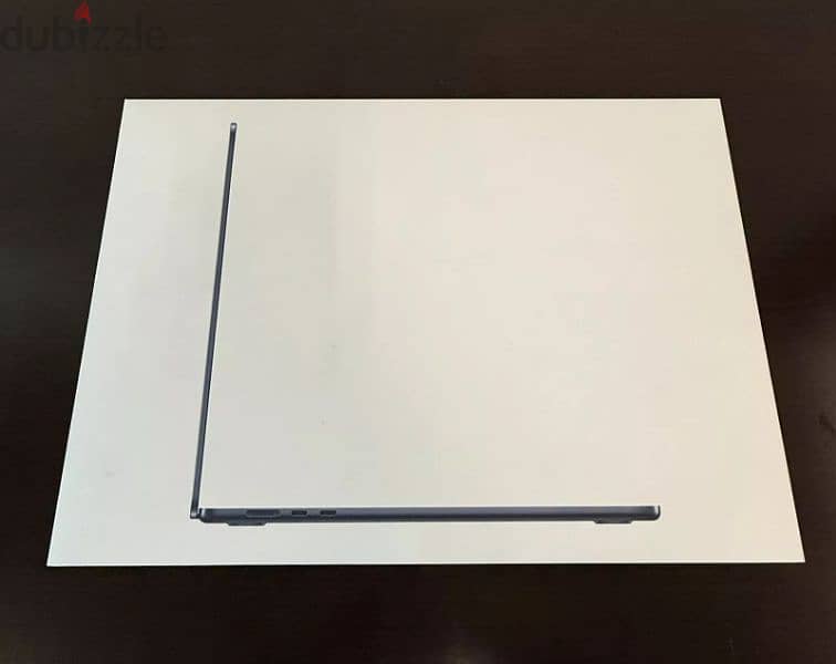 2024 Apple  MacBook Air 15 inch M4 16GB Memory 256GB Storage Midnight 0