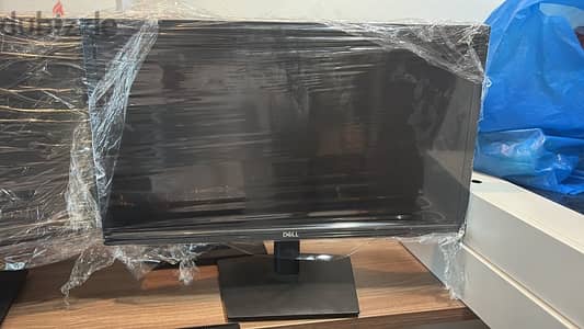 DELL i7 7th gen pc , monitor , keyboard+mouse