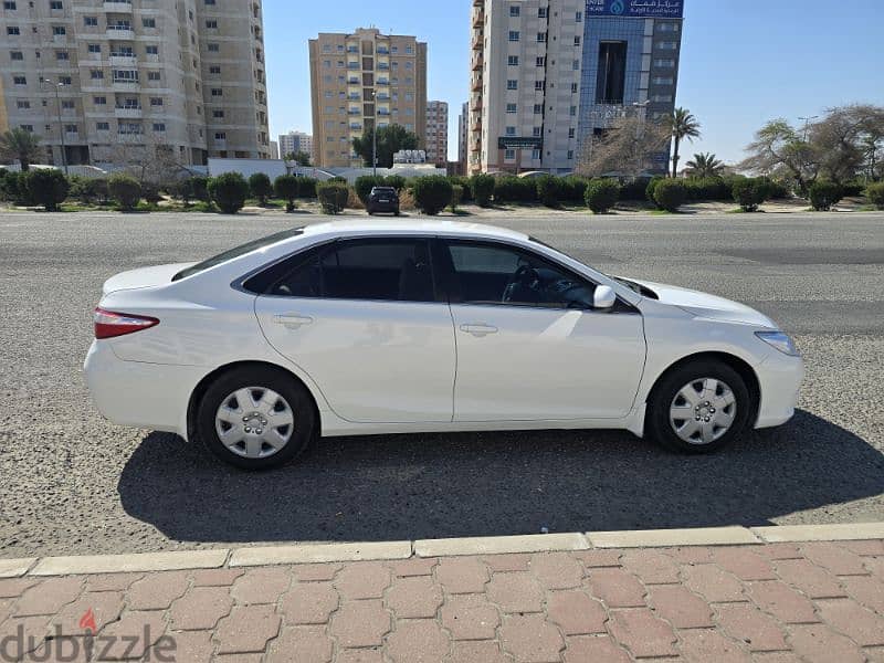 Toyota Camry 2017 3