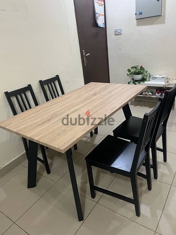 Dining table and 4 Chairs 3