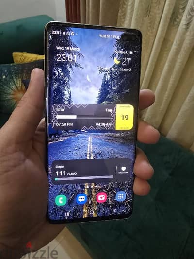 Samsung S10 plus 128 GB storage