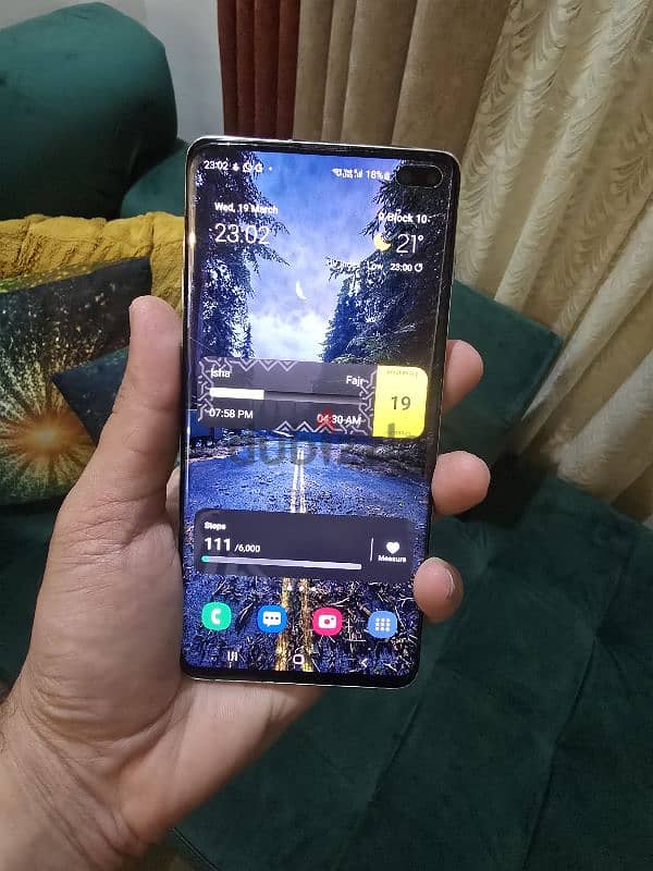 Samsung S10 plus 128 GB storage 2