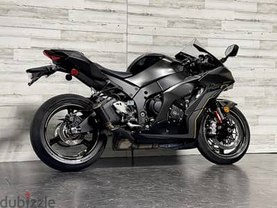 2023 Kawasaki Ninja ZX-10R (+97466574363)