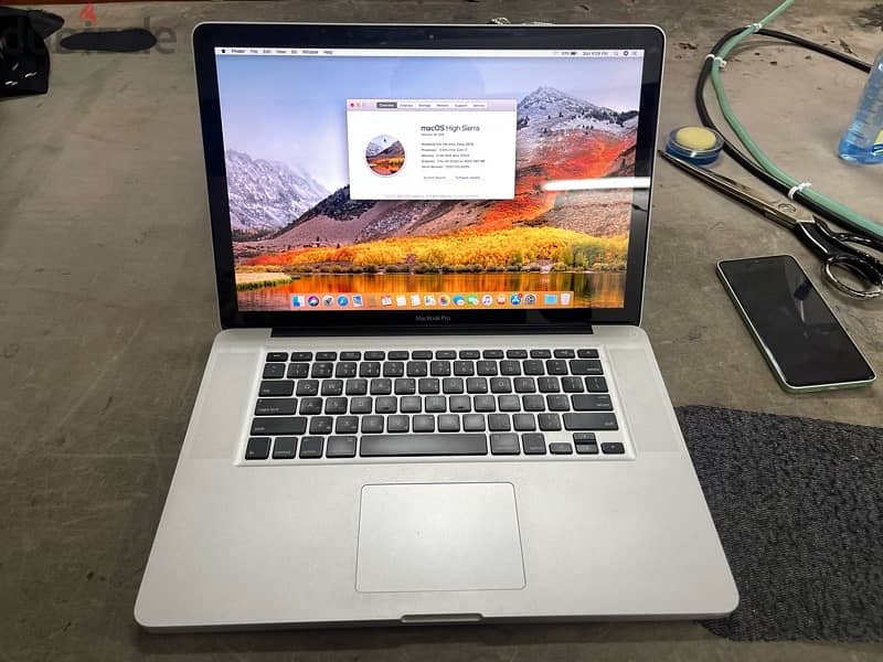 MacBook pro 15inch core i7 0