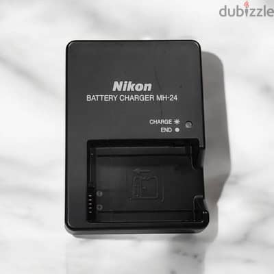 Nikon MH-24 charger