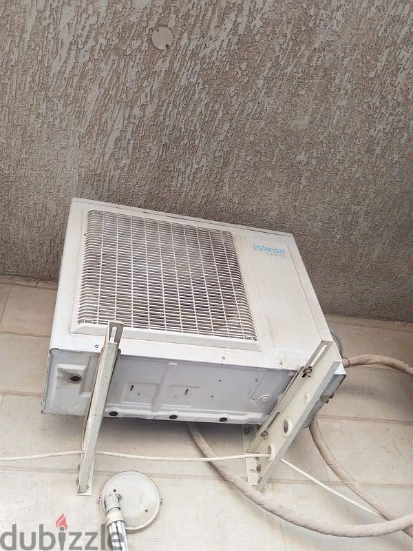 We buy Air conditioners and نشتري المكيفات والوحدات 1