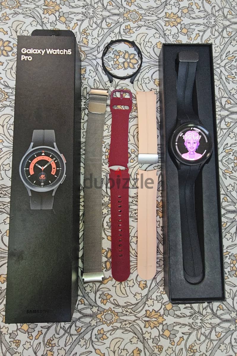 Mint Condition Samsung Galaxy Watch5 Pro with many accessories for sel 1