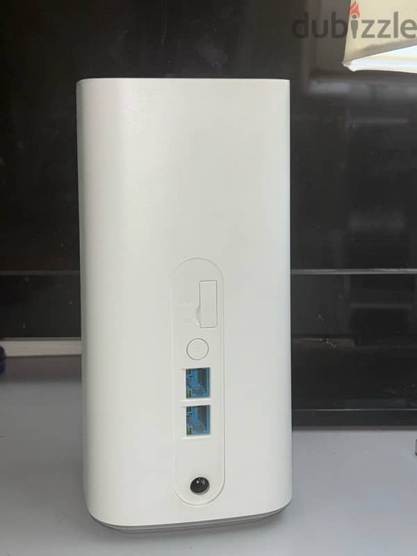 Huawei Cpe Pro 5G WiFi Router (Zain) - Like New 2