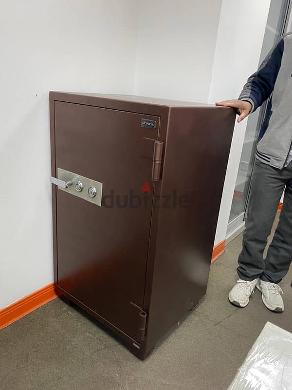 Safe locker UCHIDA 1