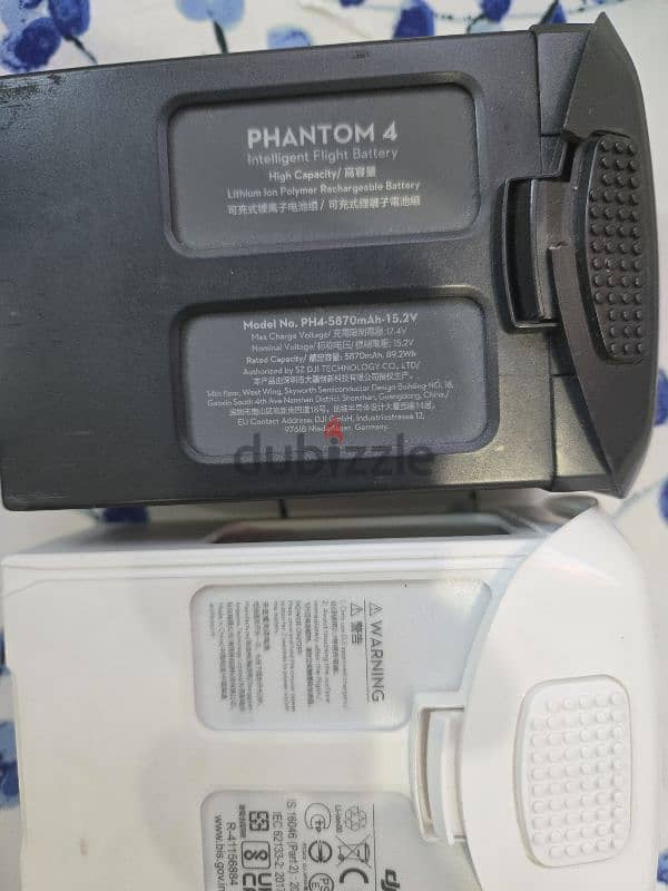 DJI Phantom 4 batteries بطاريات درون دي جي اي ٤ 2