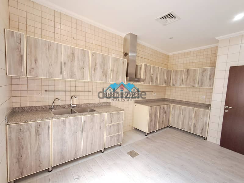 Nice and Spacious 3 Bedrooms Apartment in Jabriya 4