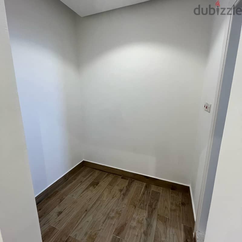 Apartment with a roof for rent in Salwa Block 11 5