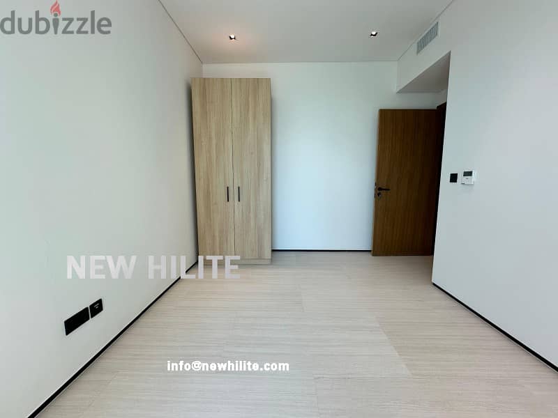 Stunning Sea View 3-Bedroom Duplex for Rent in Kuwait City 7